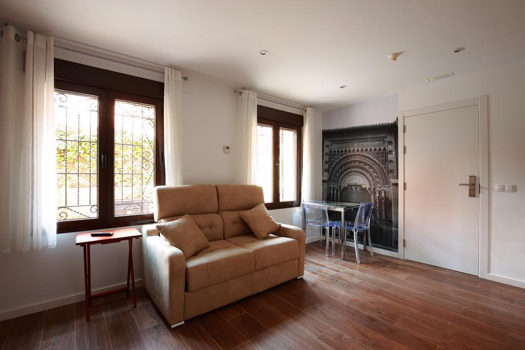 Fuente Torán Apartamentos Teruel Esterno foto