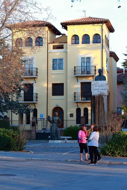 Fuente Torán Apartamentos Teruel Esterno foto