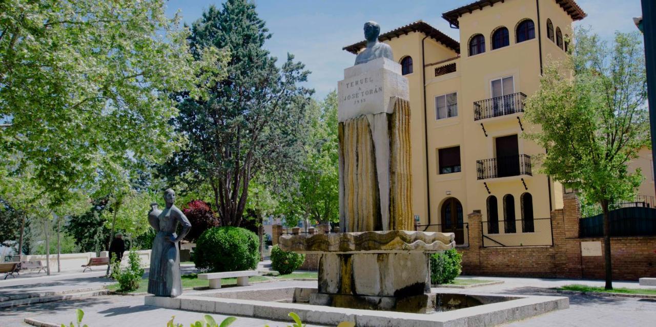 Fuente Torán Apartamentos Teruel Esterno foto